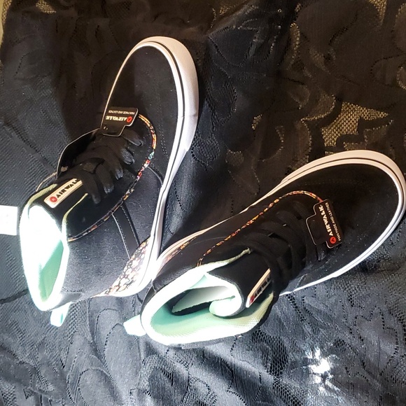 AIRWALK CHILDRENS SNEAKERS - Picture 2 of 5